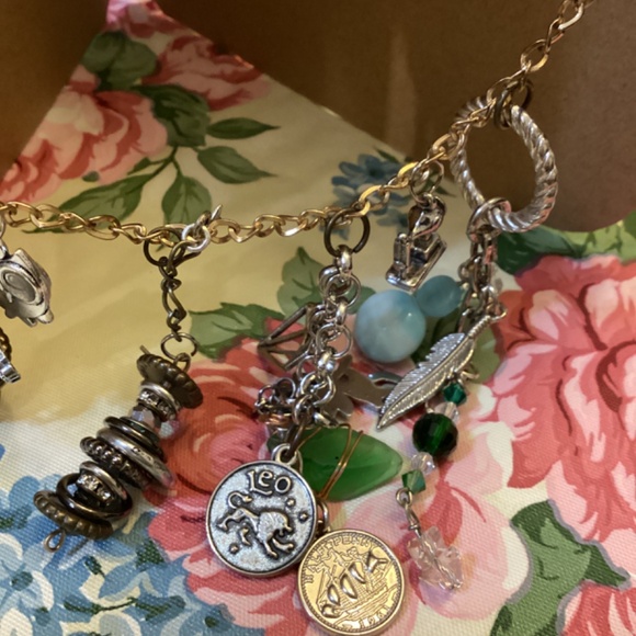 Charm & chain journal closure - Picture 4 of 6